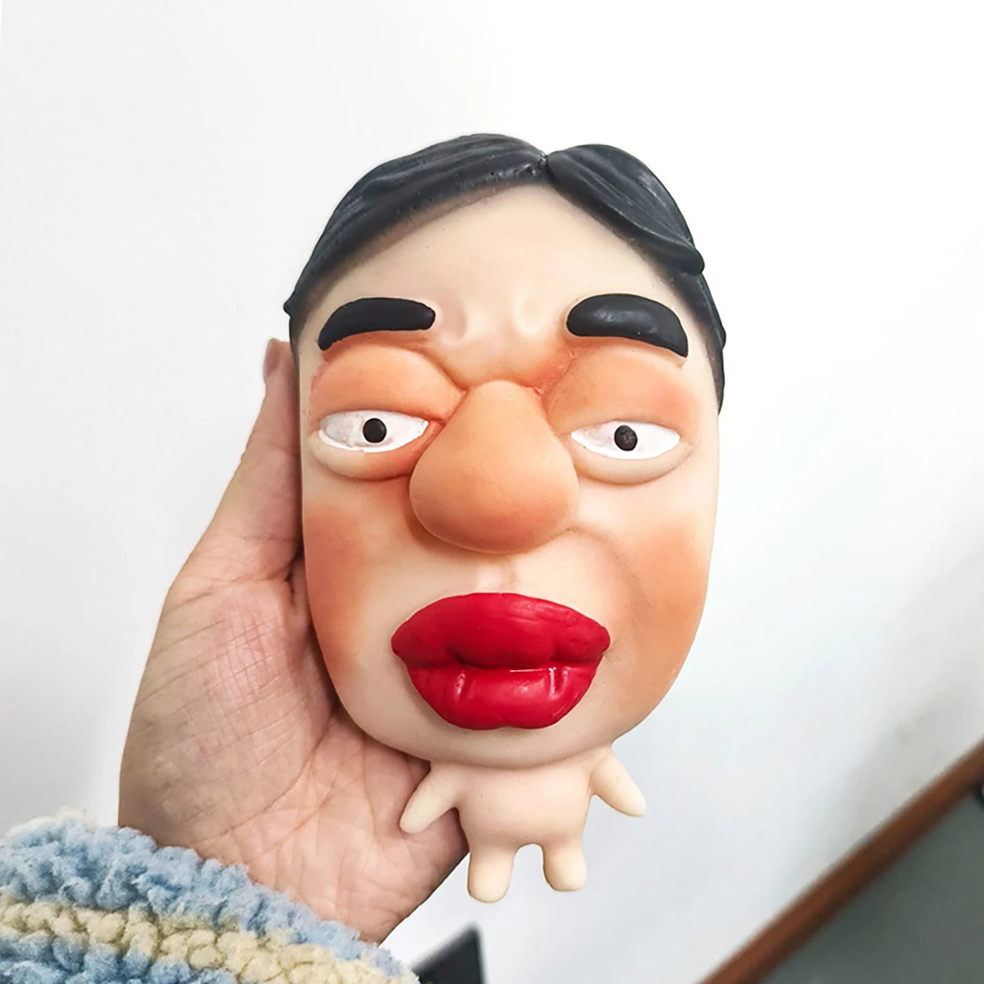 Decompression artifact, strange and quirky gadgets, ultra soft to squeeze, funny and trendy office decorations
